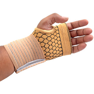                      1 X Neoprene Palm Wrist Support Protection Fingerless Sports Gloves Gym (Code - PM ST 04)                                              