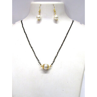                       Single Line Pearl Pendant Mangalsutra Necklace                                              