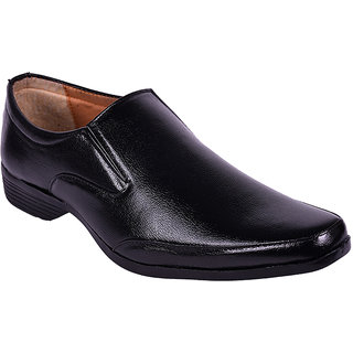 Messi Black Synthetic Leather Shoes.