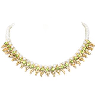                       Parrot Green Stone Pearl Leaf Necklace                                              