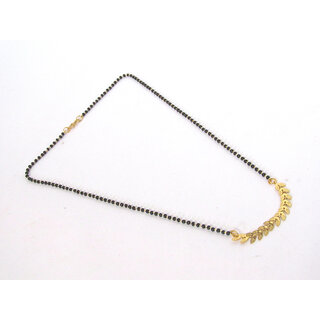 Golden Leaf Layer Short Mangalsutra Golden Leaf Layer Short Mangalsutra