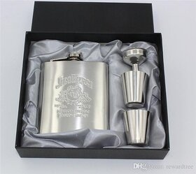 Lucky Traders Hip Flask with 7 oz  stainless steel