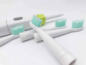 Electric Toothbrush By House of Quirk Family Power Toothbrush with 4 Brushing Modes and 4 Soft Replacement Heads
