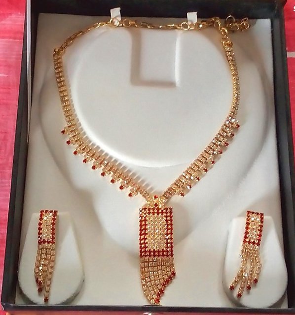 City gold necklace set with clearance price