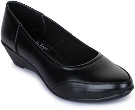 Walkfree Black Formal Shoes
